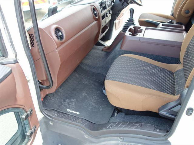 日野レンジャーアルミバン増トン（6t・8t）[写真31]