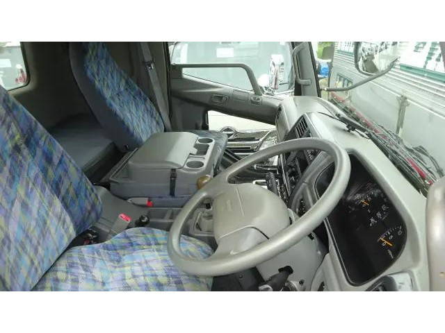 三菱ふそうファイタークレーン4段増トン（6t・8t）[写真06]