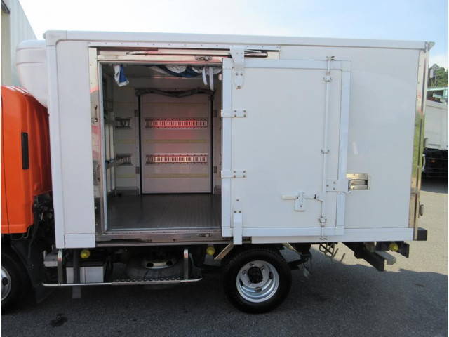 いすゞエルフ冷凍車（冷蔵車）小型（2t・3t）[写真16]