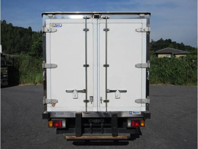 いすゞエルフ冷凍車（冷蔵車）小型（2t・3t）[写真02]