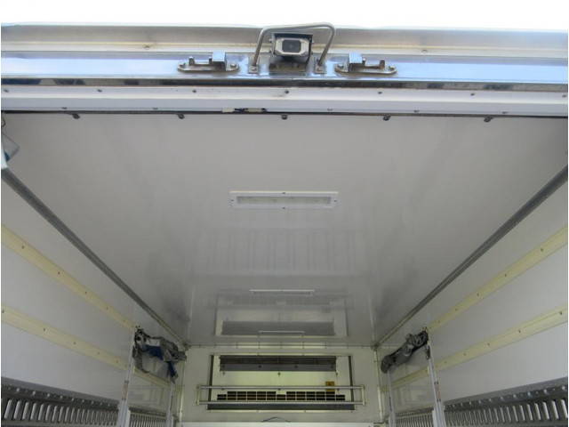 いすゞエルフ冷凍車（冷蔵車）小型（2t・3t）[写真21]