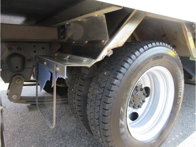 いすゞエルフ冷凍車（冷蔵車）小型（2t・3t）[写真26]