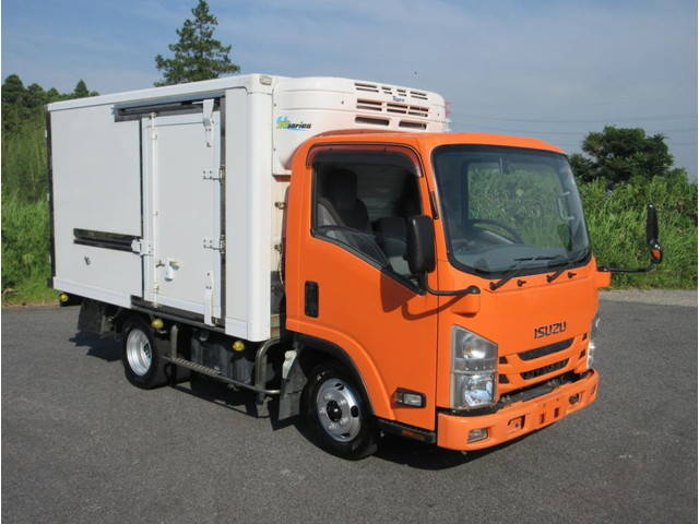 いすゞエルフ冷凍車（冷蔵車）小型（2t・3t）[写真03]