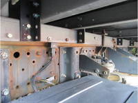 いすゞエルフ冷凍車（冷蔵車）小型（2t・3t）[写真30]