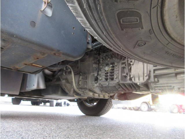 いすゞエルフ冷凍車（冷蔵車）小型（2t・3t）[写真35]