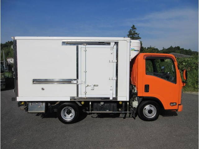 いすゞエルフ冷凍車（冷蔵車）小型（2t・3t）[写真06]