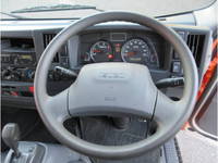 いすゞエルフ冷凍車（冷蔵車）小型（2t・3t）[写真09]