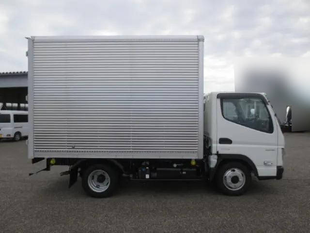 三菱ふそうキャンターアルミバン小型（2t・3t）[写真07]