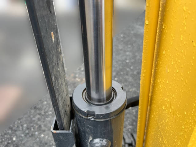 ヤンマーミニユンボ（ミニバックホー）[写真12]