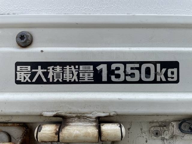 トヨタトヨエース平ボディ小型（2t・3t）[写真15]