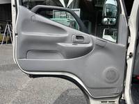 トヨタトヨエース平ボディ小型（2t・3t）[写真24]