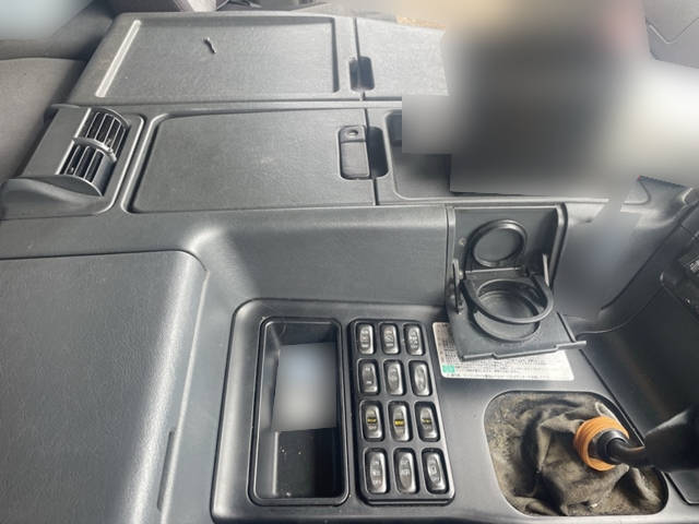 三菱ふそうスーパーグレートアルミウイング大型（10t）[写真34]