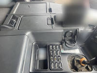 三菱ふそうスーパーグレートアルミウイング大型（10t）[写真34]