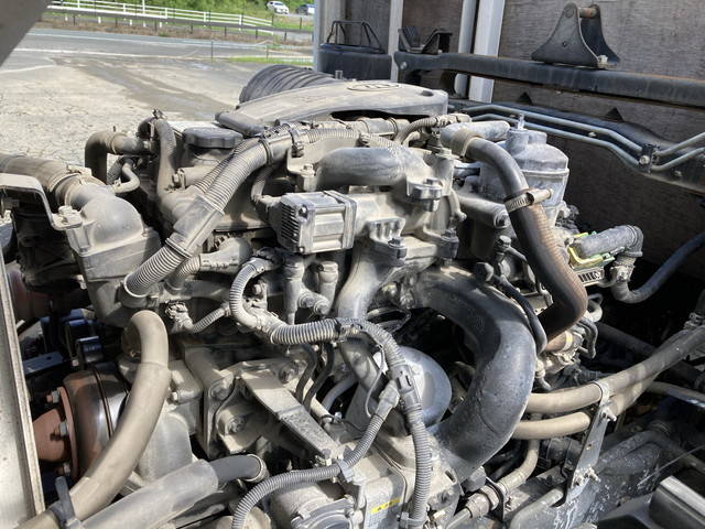 UDトラックスコンドル平ボディ中型（4t）[写真22]