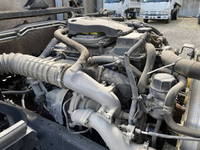 UDトラックスコンドル平ボディ中型（4t）[写真23]