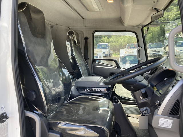 UDトラックスコンドル平ボディ中型（4t）[写真28]