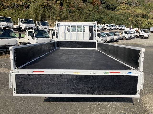 三菱ふそうキャンター平ボディ小型（2t・3t）[写真10]