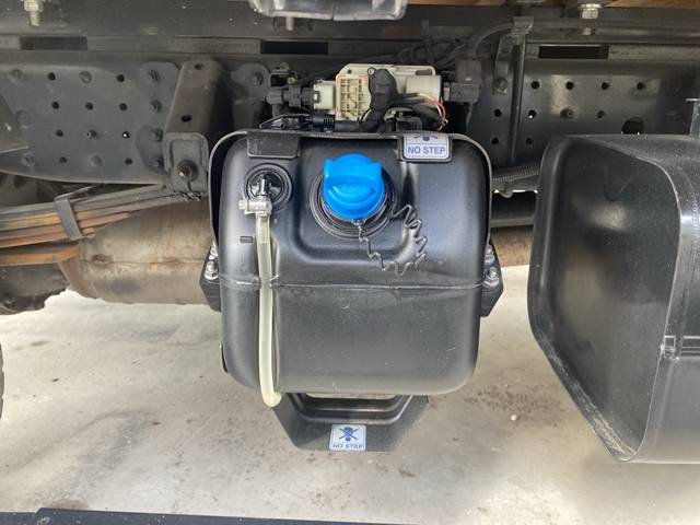 三菱ふそうキャンター平ボディ小型（2t・3t）[写真18]