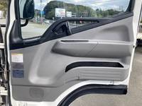 三菱ふそうキャンター平ボディ小型（2t・3t）[写真27]