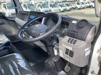 三菱ふそうキャンター平ボディ小型（2t・3t）[写真33]