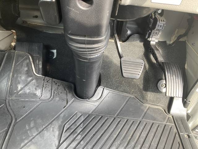 三菱ふそうキャンター平ボディ小型（2t・3t）[写真39]