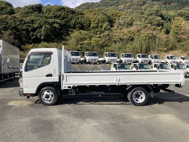 三菱ふそうキャンター平ボディ小型（2t・3t）[写真05]