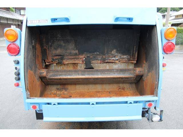 日野デュトロパッカー車（塵芥車）小型（2t・3t）[写真30]