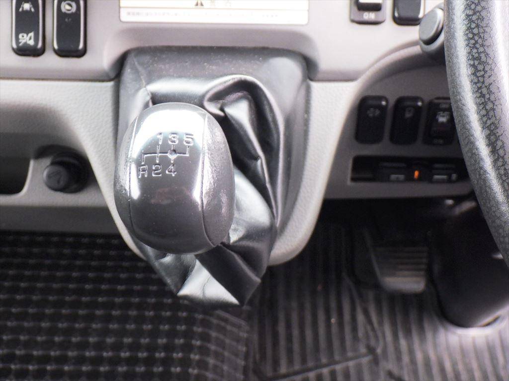 三菱ふそうキャンターアルミウイング小型（2t・3t）[写真21]