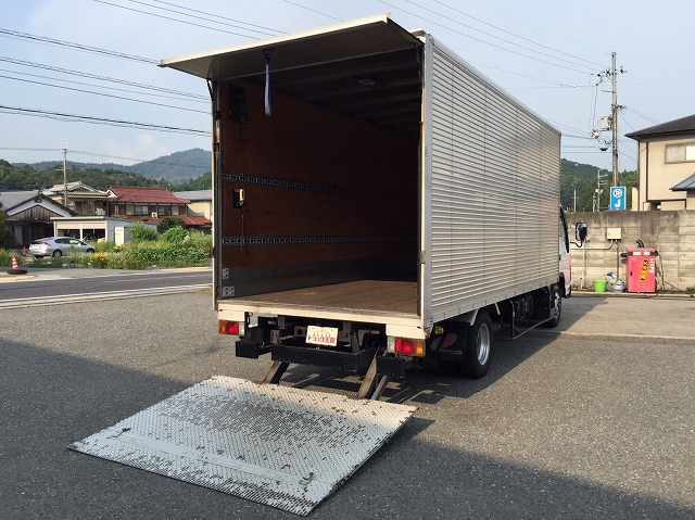 いすゞエルフアルミバン小型（2t・3t）[写真02]
