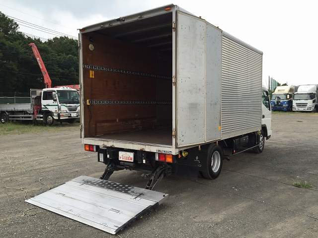 三菱ふそうキャンターアルミバン小型（2t・3t）[写真02]