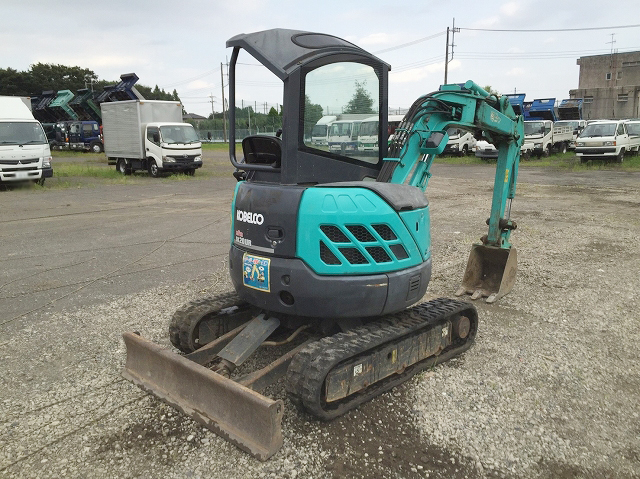 コベルコミニユンボ（ミニバックホー）[写真02]
