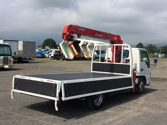 いすゞエルフユニック4段小型（2t・3t）[写真02]