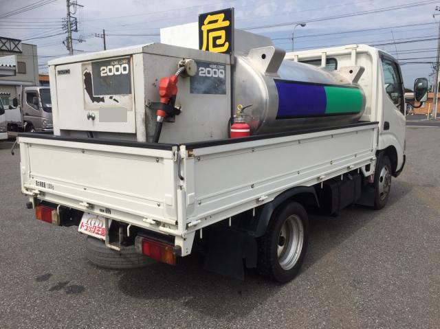 トヨタトヨエースタンク車（タンクローリー）小型（2t・3t）[写真02]