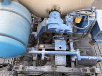 UDトラックスコンドルミキサー車（コンクリートミキサー）増トン（6t・8t）[写真17]