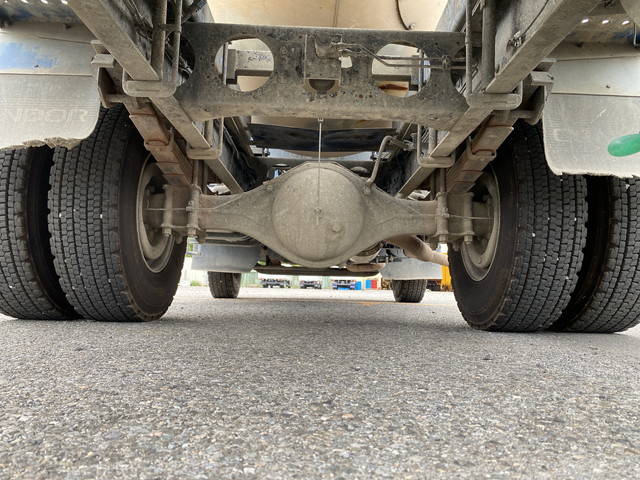 UDトラックスコンドルミキサー車（コンクリートミキサー）増トン（6t・8t）[写真22]