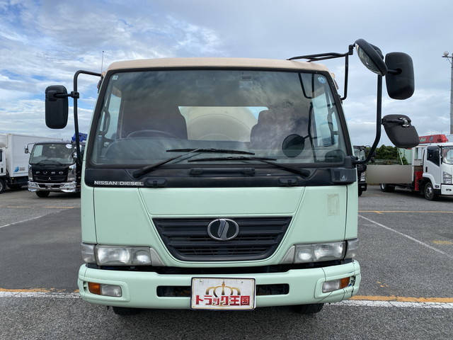 UDトラックスコンドルミキサー車（コンクリートミキサー）増トン（6t・8t）[写真08]