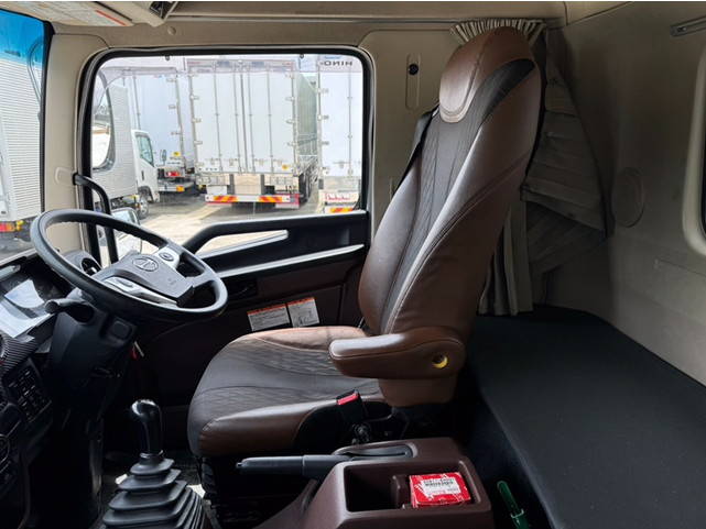 日野レンジャーアルミウイング増トン（6t・8t）[写真08]