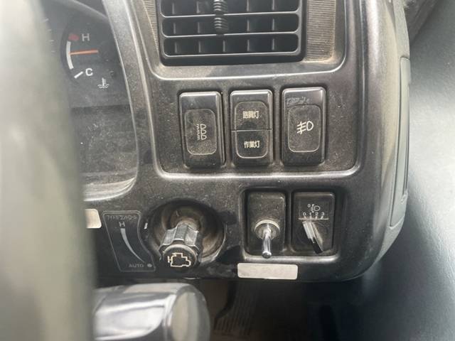 UDトラックスビッグサムセルフローダー大型（10t）[写真34]