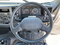 いすゞフォワードアルミブロック中型（4t）[写真34]