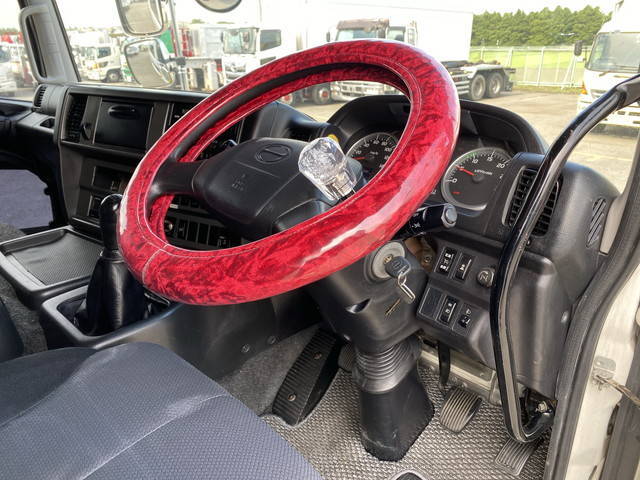 日野プロフィアアルミウイング大型（10t）[写真33]