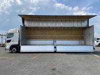 日野プロフィアアルミウイング大型（10t）[写真06]