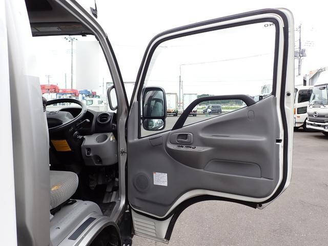 日野デュトロ冷凍車（冷蔵車）小型（2t・3t）[写真30]