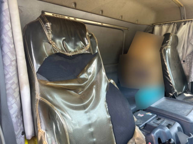 日野プロフィア汚泥吸引車大型（10t）[写真29]