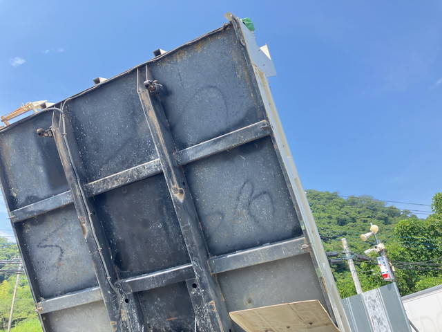 日野レンジャーダンプ中型（4t）[写真15]