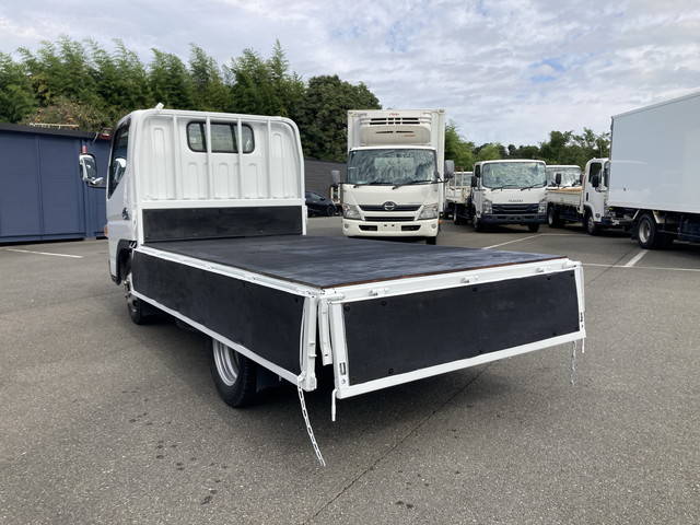 三菱ふそうキャンター平ボディ小型（2t・3t）[写真12]