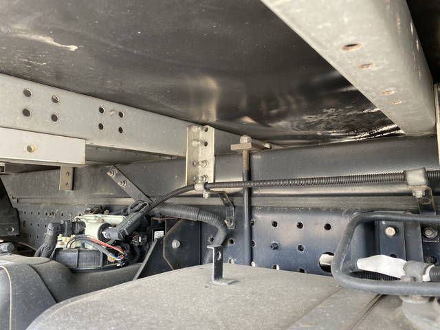 三菱ふそうキャンターアルミバン小型（2t・3t）[写真24]