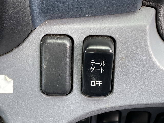 三菱ふそうキャンターアルミバン小型（2t・3t）[写真36]