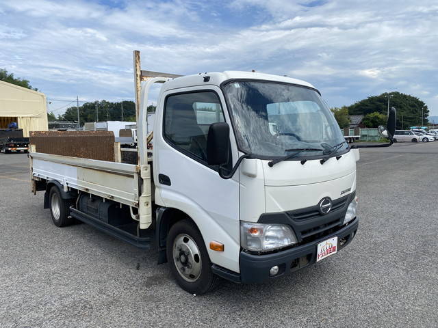 日野デュトロ平ボディ小型（2t・3t）[写真03]