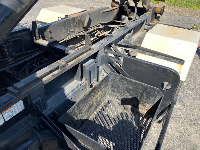 UDトラックスコンドルコンテナ専用車増トン（6t・8t）[写真19]