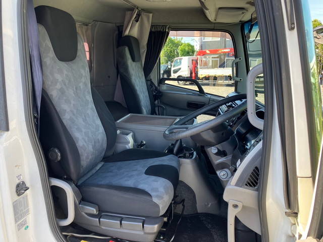 UDトラックスコンドルコンテナ専用車増トン（6t・8t）[写真27]